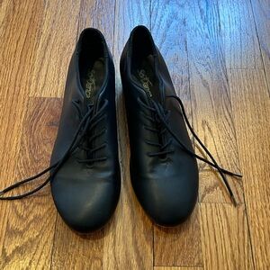 So Danca Lace Up Tap Shoes